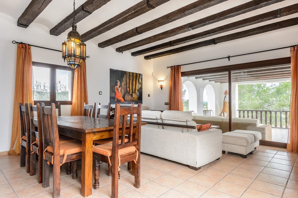 Villa Almond