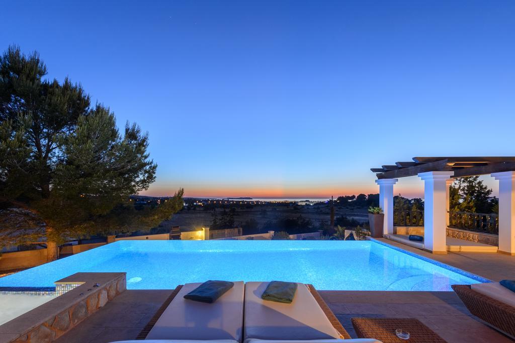 Almond Villa San Antonio (Ibiza)