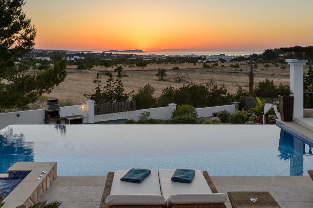 Villa Almond