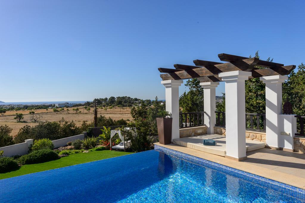 Villa Almond