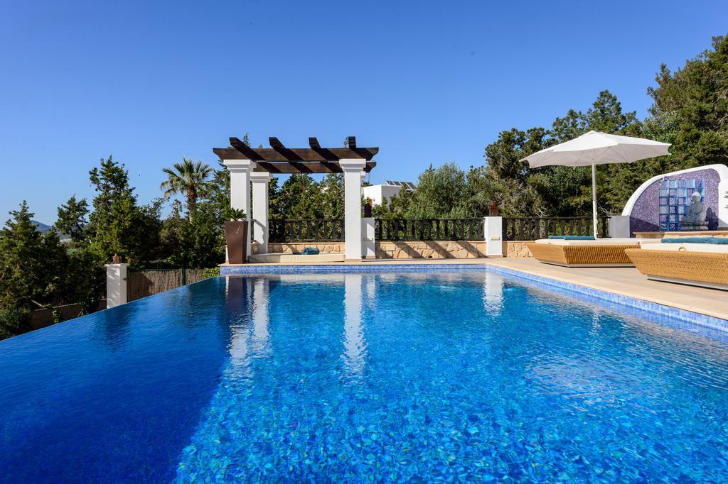 Almond San Antonio (Ibiza)