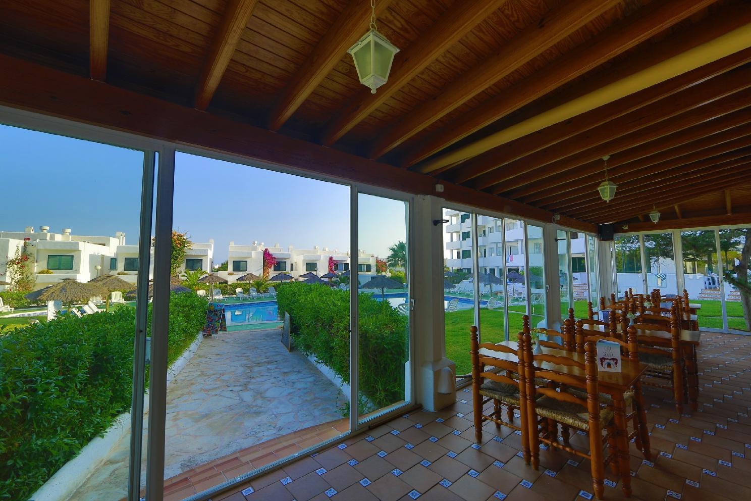 Aparthotel Camelina San Antonio (Ibiza)
