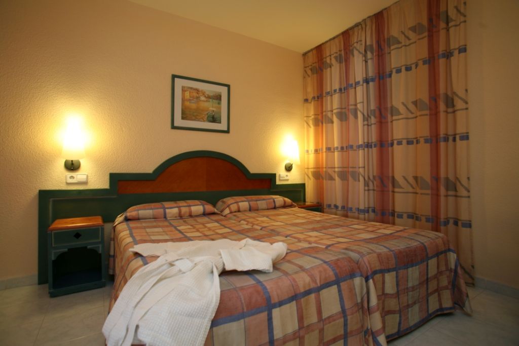 Aparthotel Duquesa Playa Santa Eulària des Riu