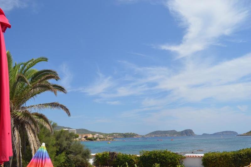 Blanco Y Negro * Es Canar (Ibiza)