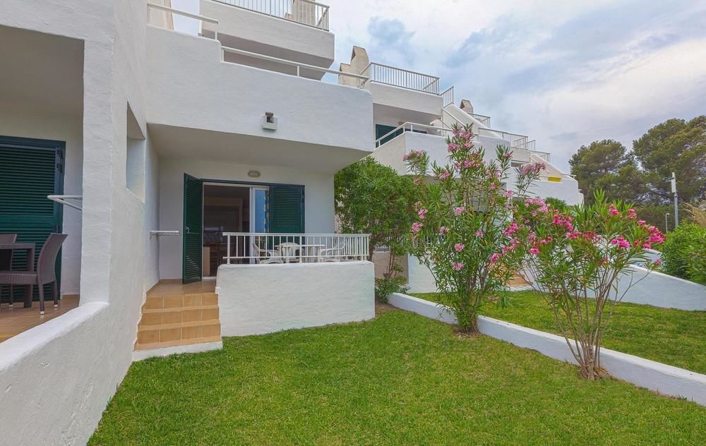Camelina Aparthotel