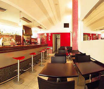 Confort Plaza Hotel *