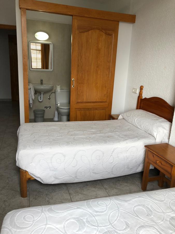 Casa De Huespedes El Almendro 4*