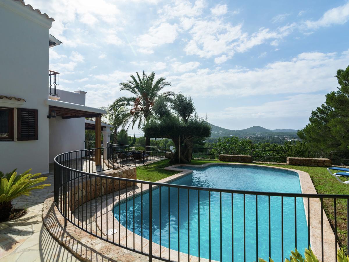 Cozy In With Private Pool Santa Eulària des Riu