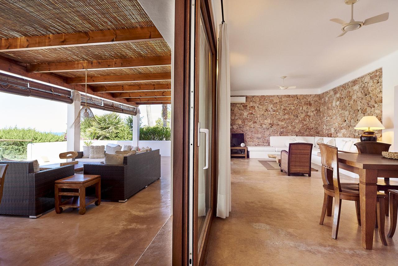 Mares Villa *