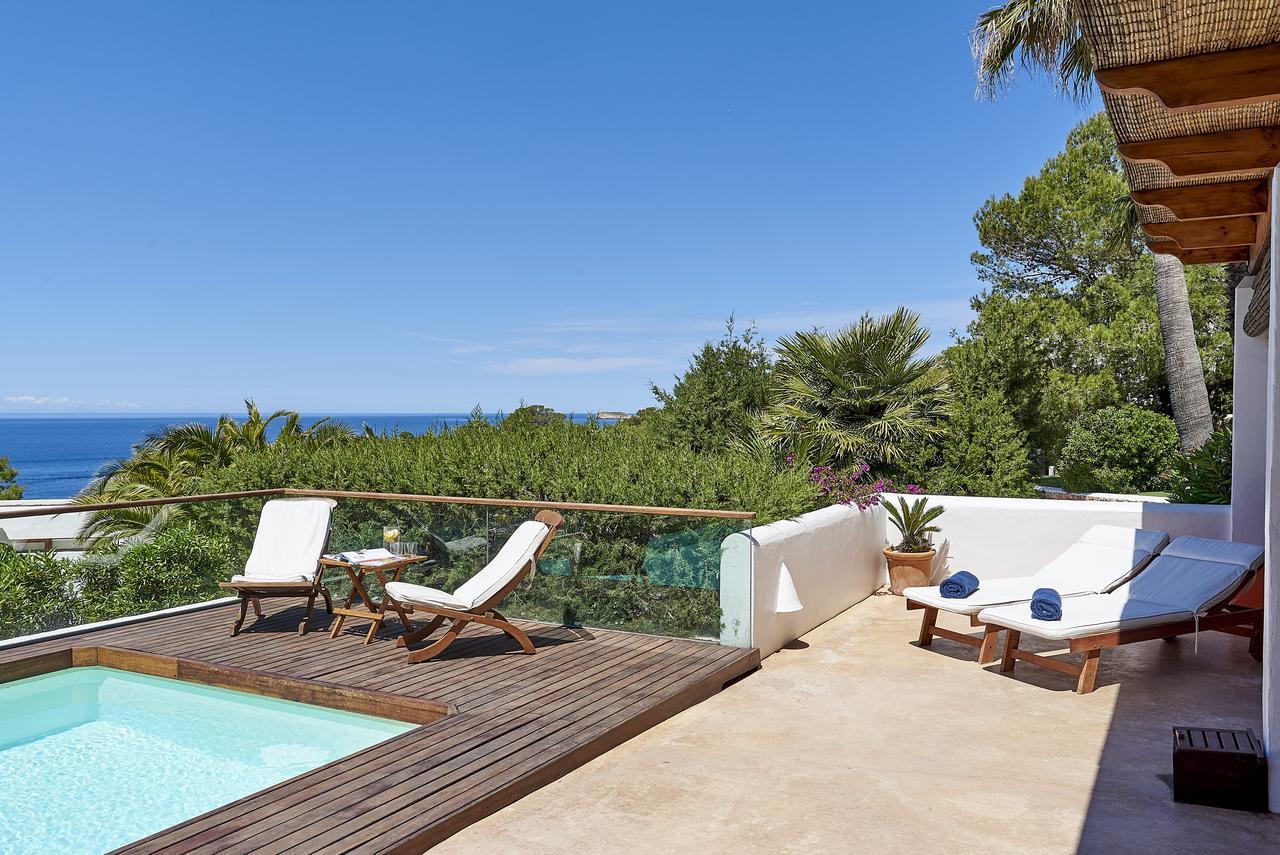 Mares Cala Tarida (Ibiza)