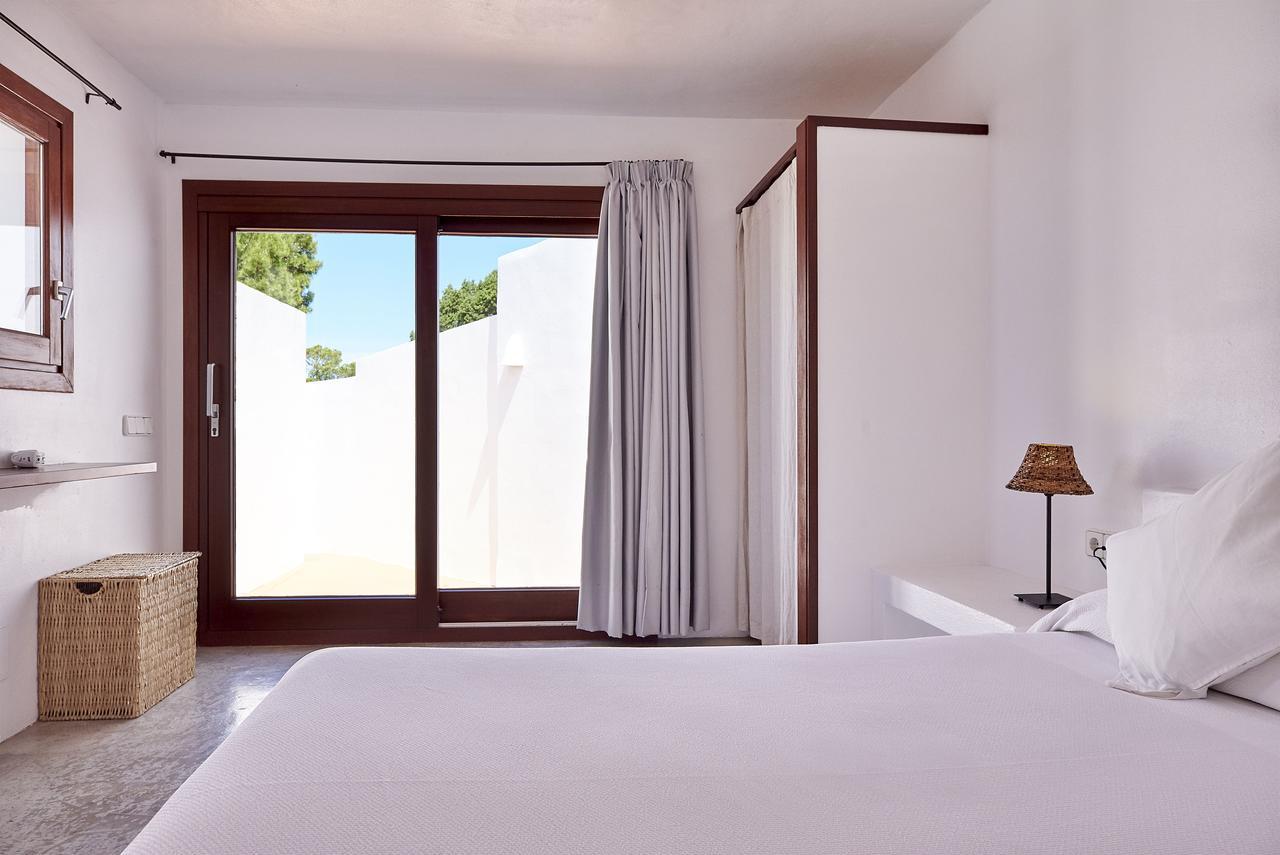 Mares Villa Cala Tarida (Ibiza)