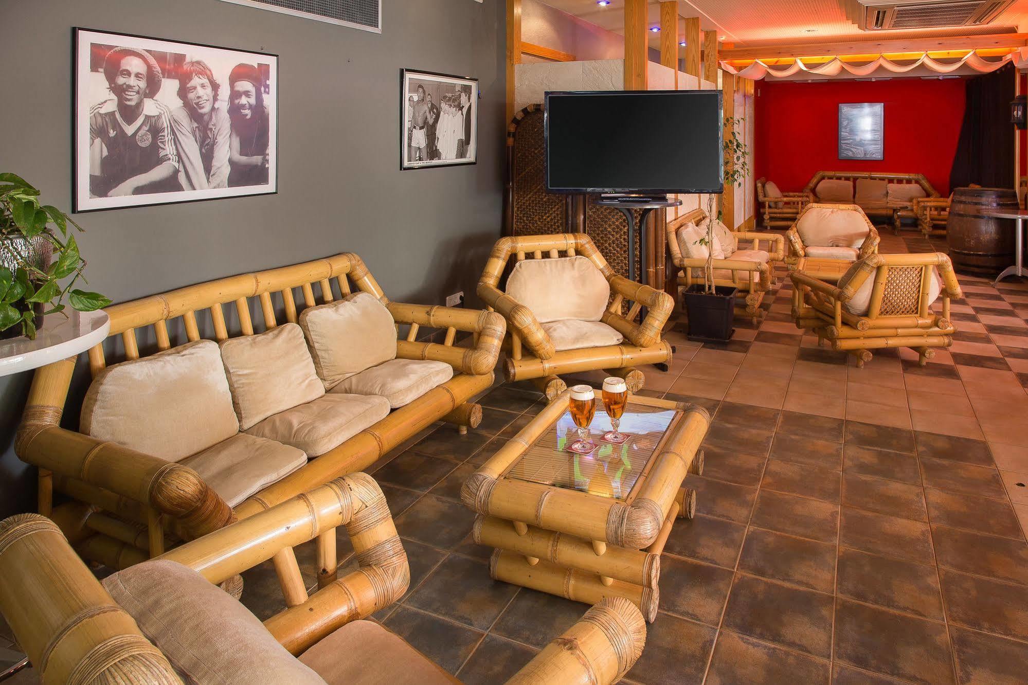 Typic Art Apartment Es Cana