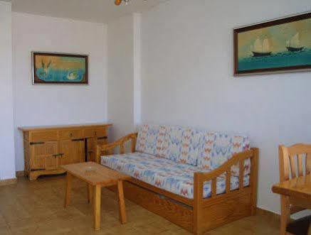 Typic Art Apartment *