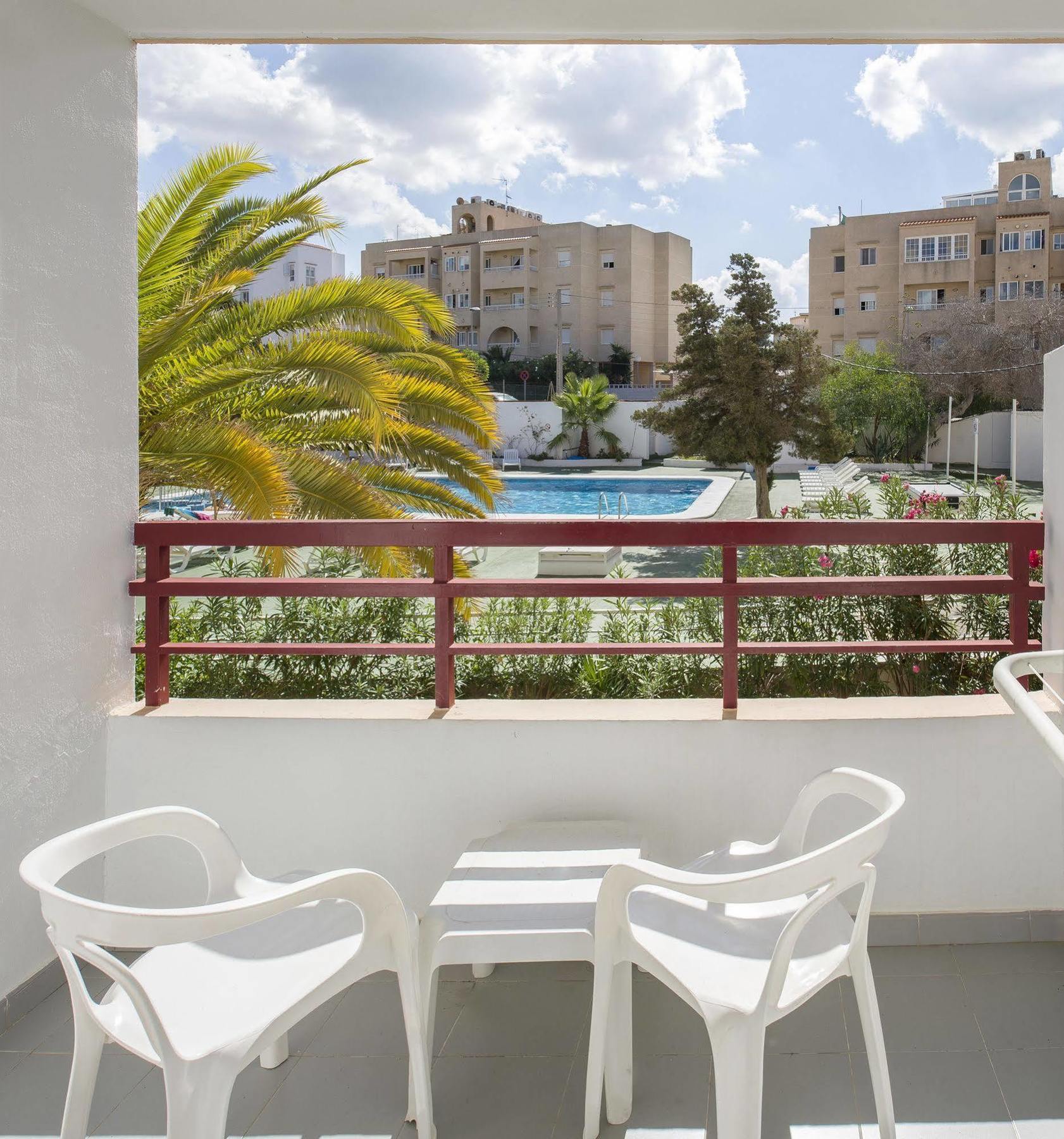 Sol Bay Aparthotel 2*