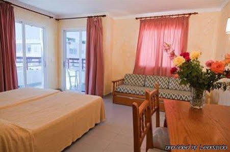 Aparthotel Sol Bay 2*