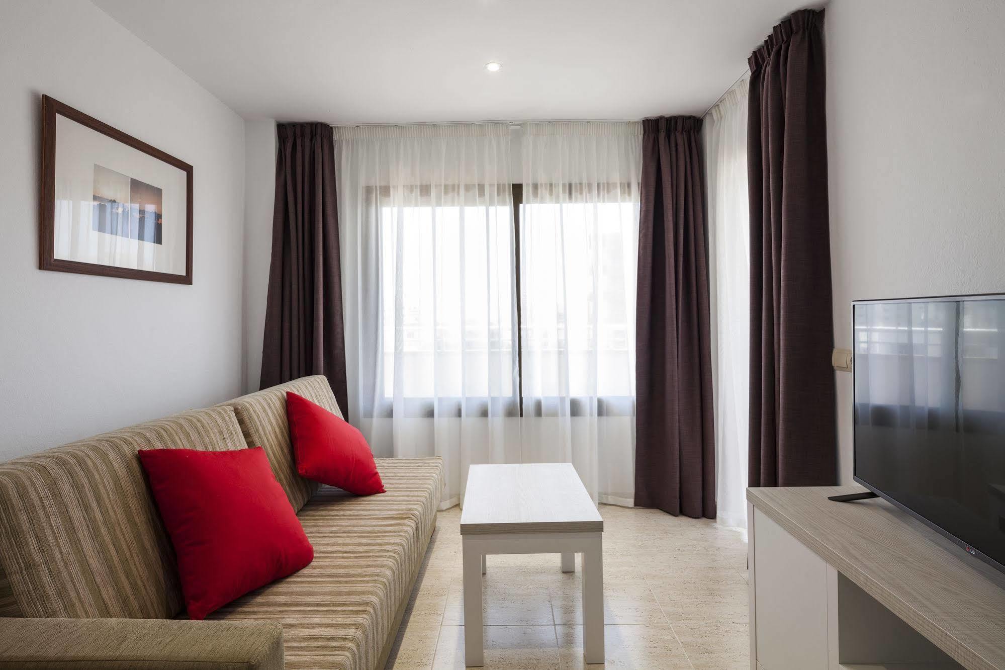 Ibiza Heaven (adults Only) * Platja d'en Bossa