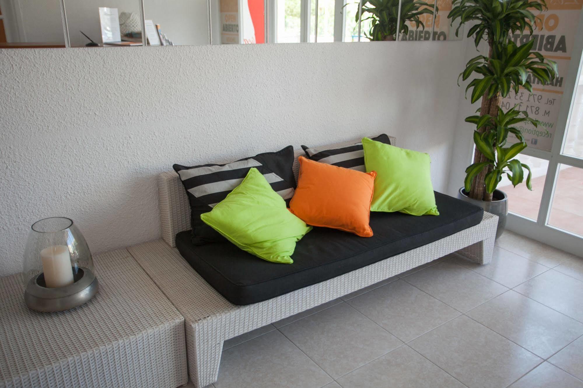 Los Pinos 2* Es Canar (Ibiza)
