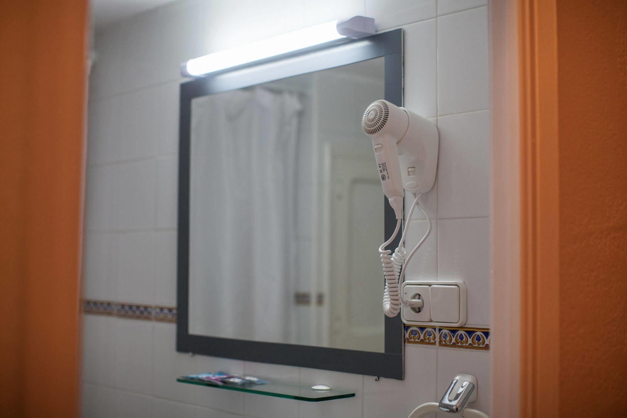 Guest house Los Pinos 2*