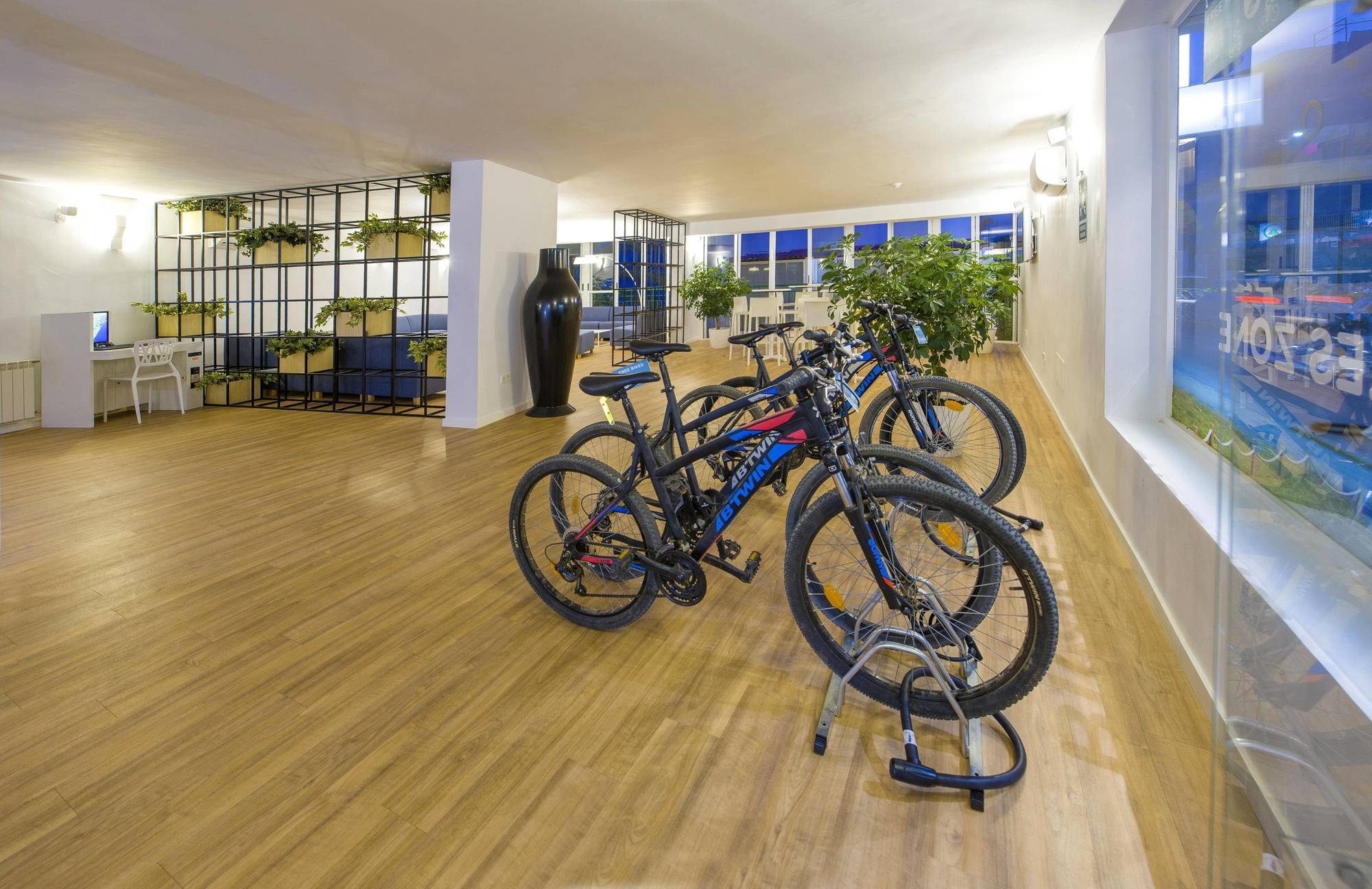 Vibra Maritimo Hotel 3*