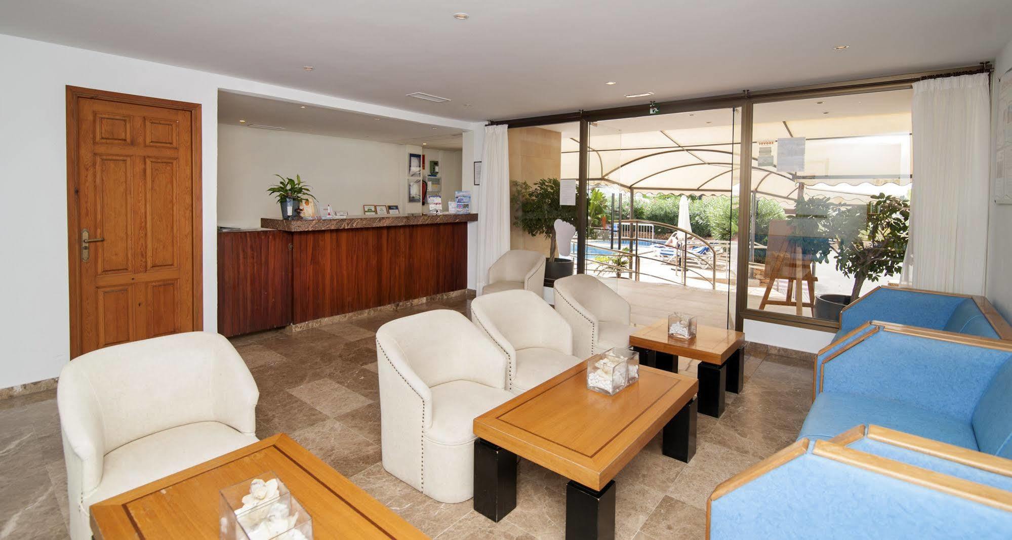 Casa Luis Santa Eulalia del Río