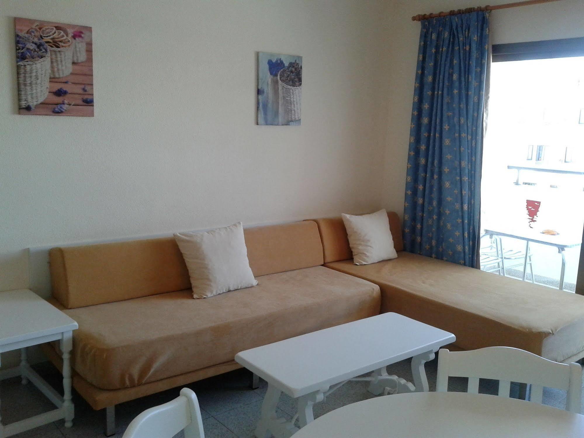 Apartahotel Casa Luis 4*