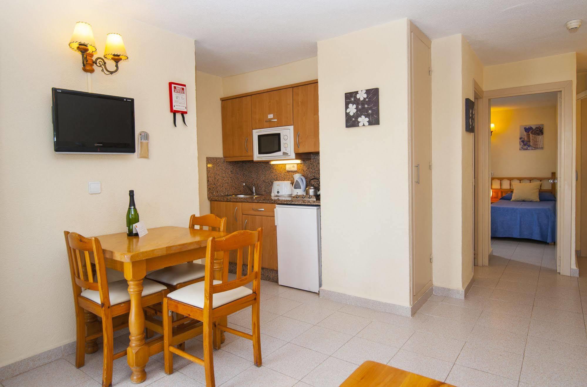 Casa Luis Apartahotel Santa Eulalia del Río