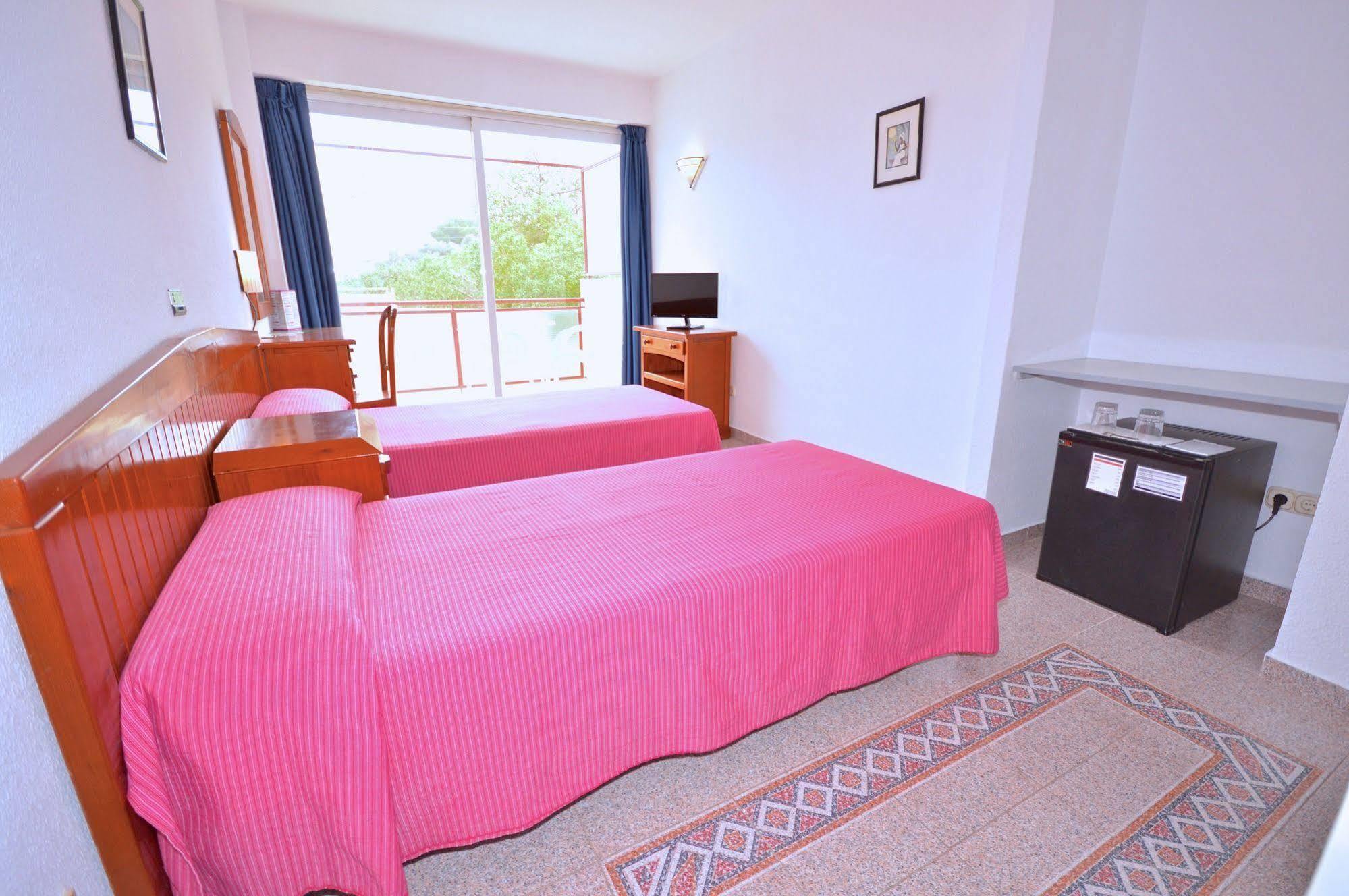 Molins Park Hotel 3*