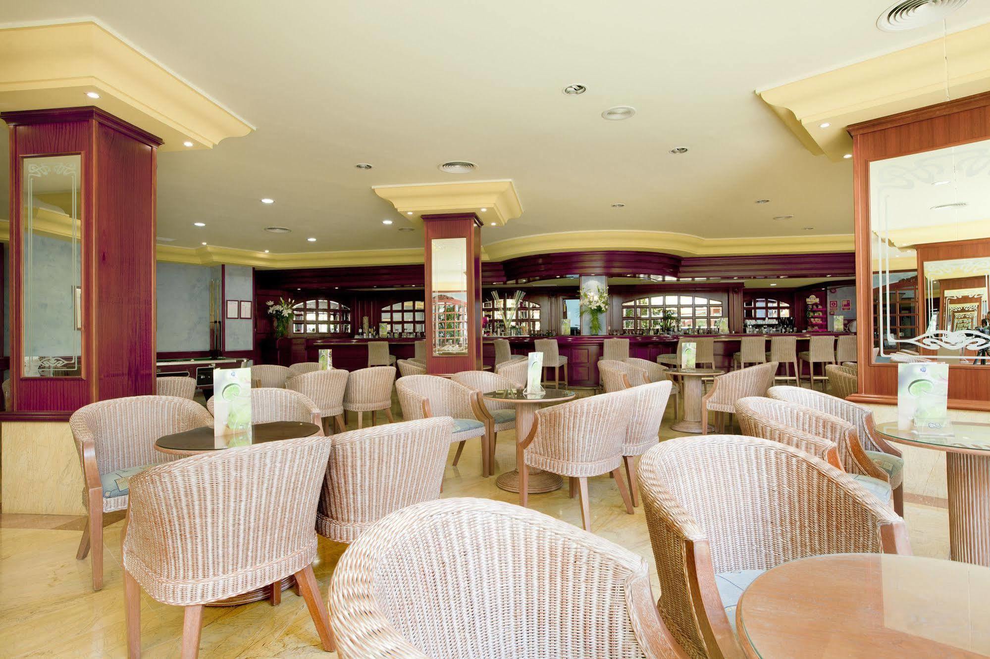Grupotel Santa Eularia & - Adults Only Hotel Santa Eularia des Riu