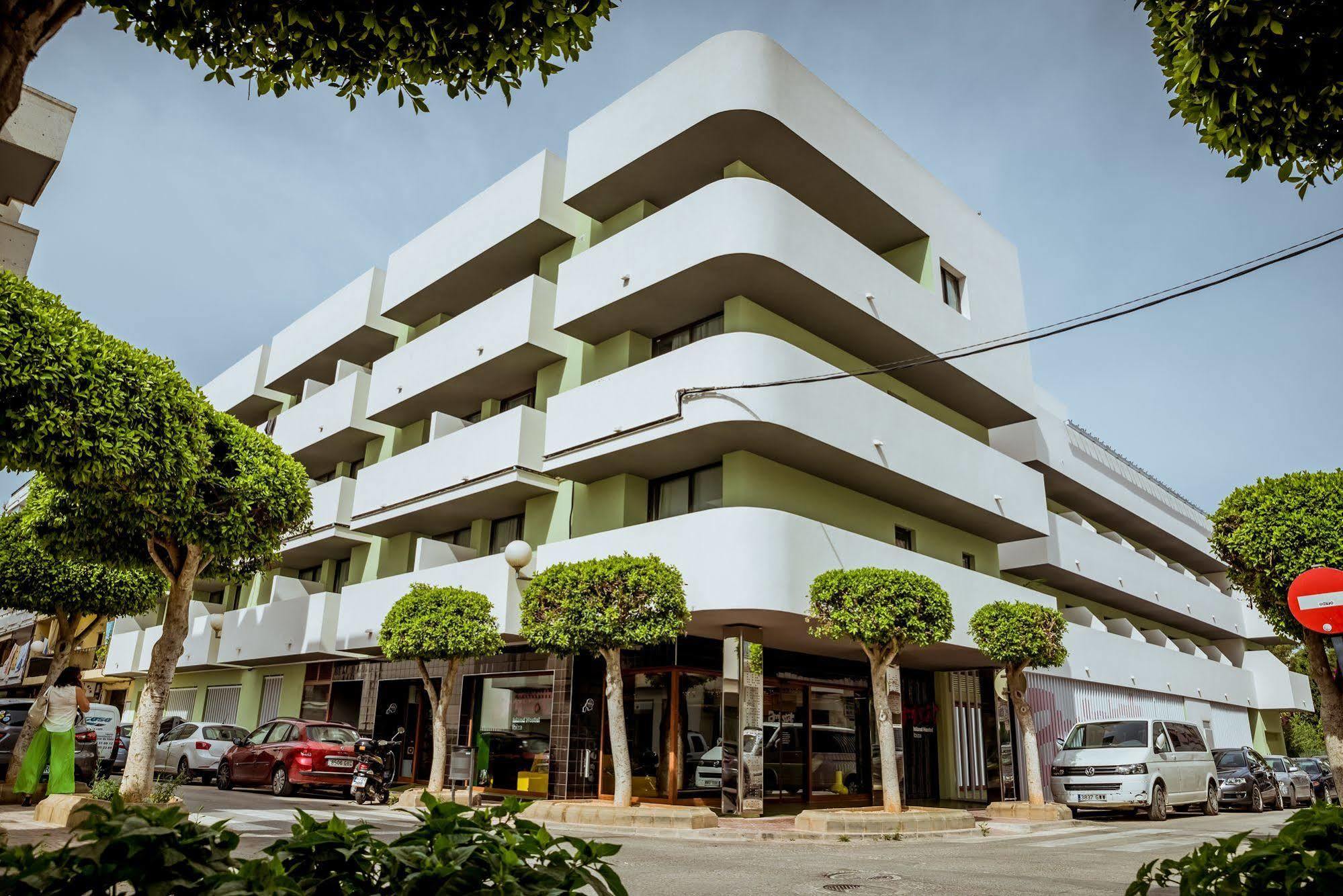 Amistat Island Ibiza - Juvenil Hostel