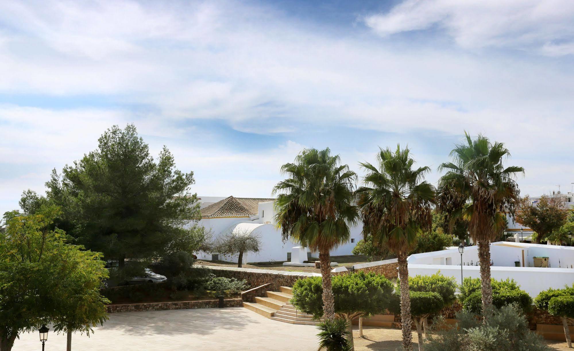 Gatzara Santa Gertrudis Hotel 4*