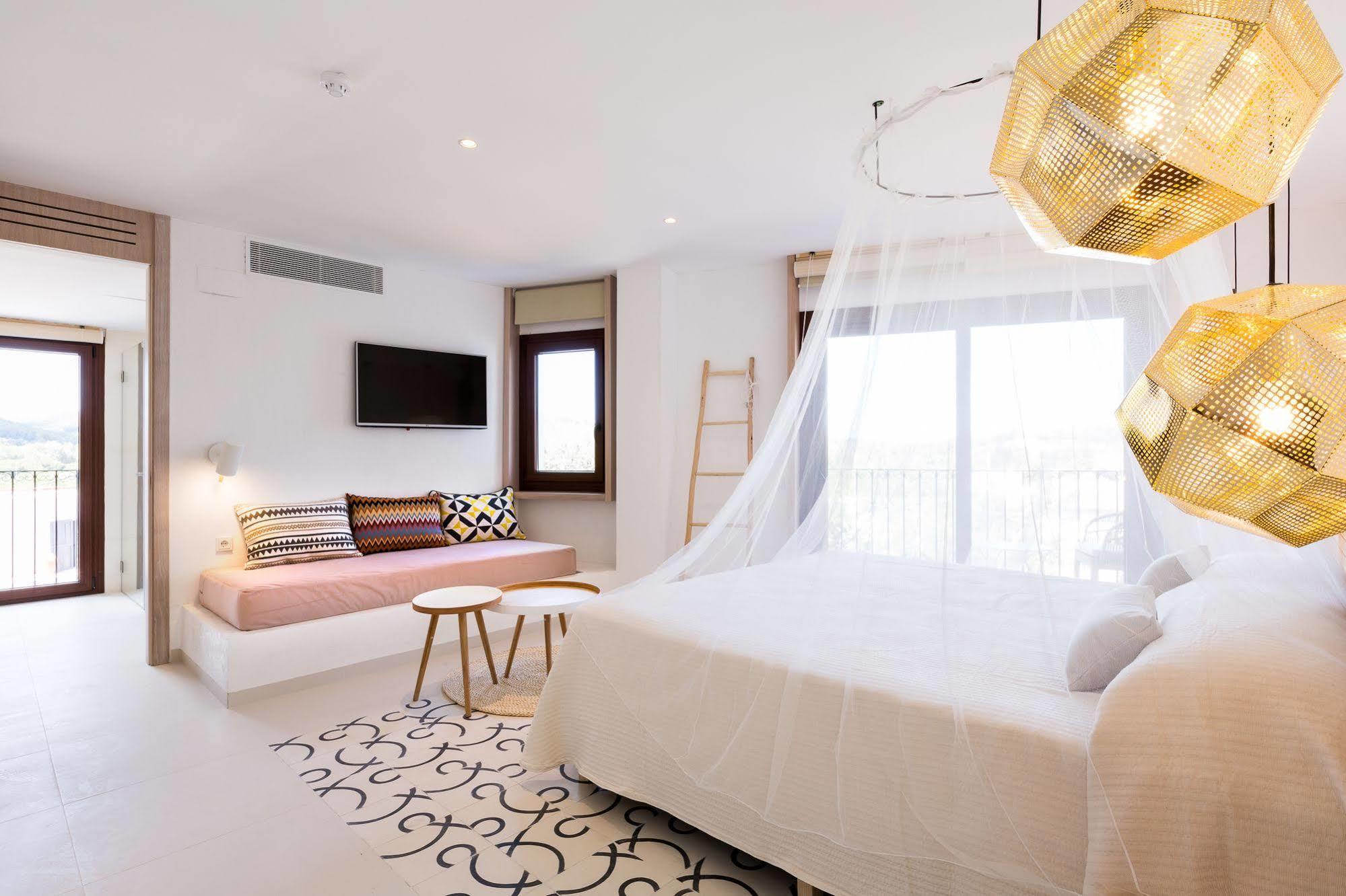 Gatzara Santa Gertrudis Hotel 4*