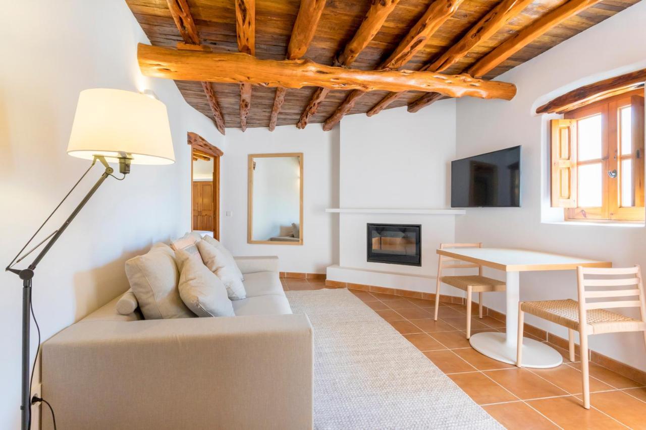 Toni Xumeu - Adults Only Bauernhof Cala Llonga (Ibiza)