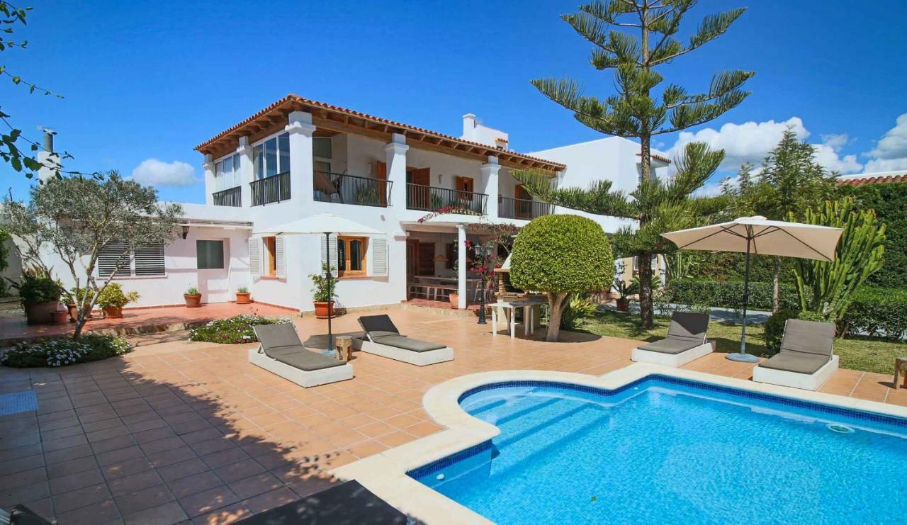 Wicker Villa