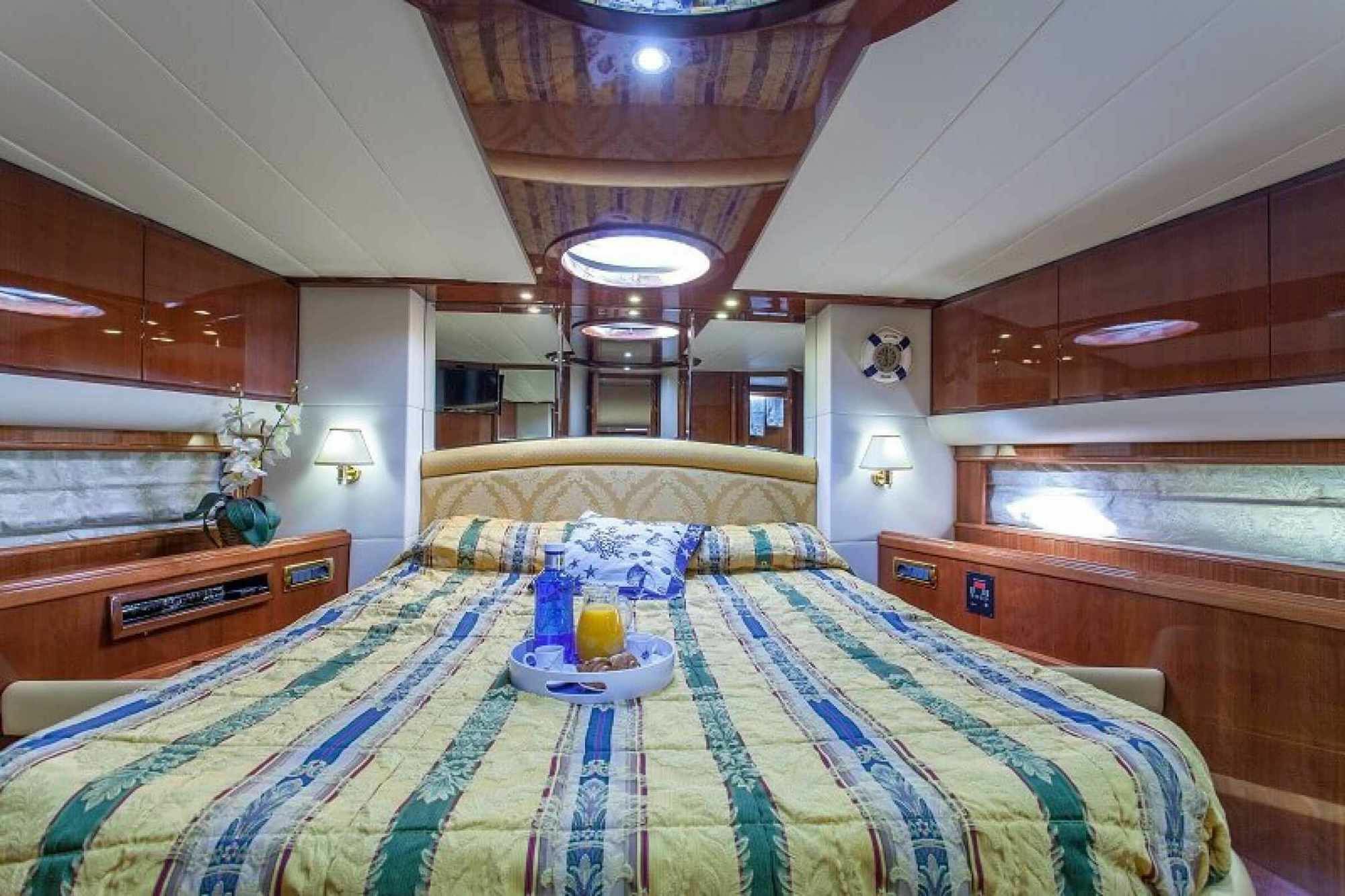 Botel Divina Ibiza Town