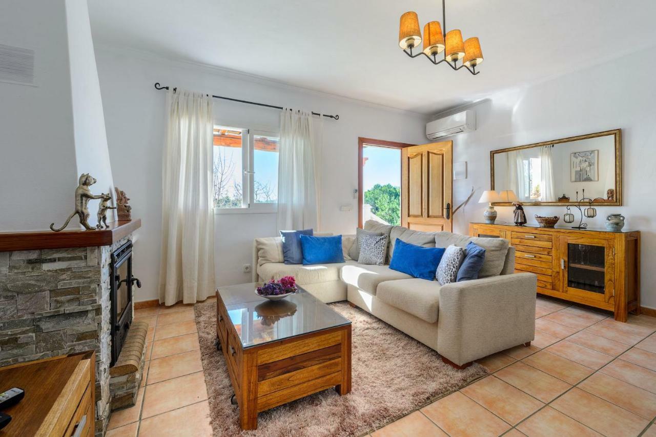 Ameler Villa *