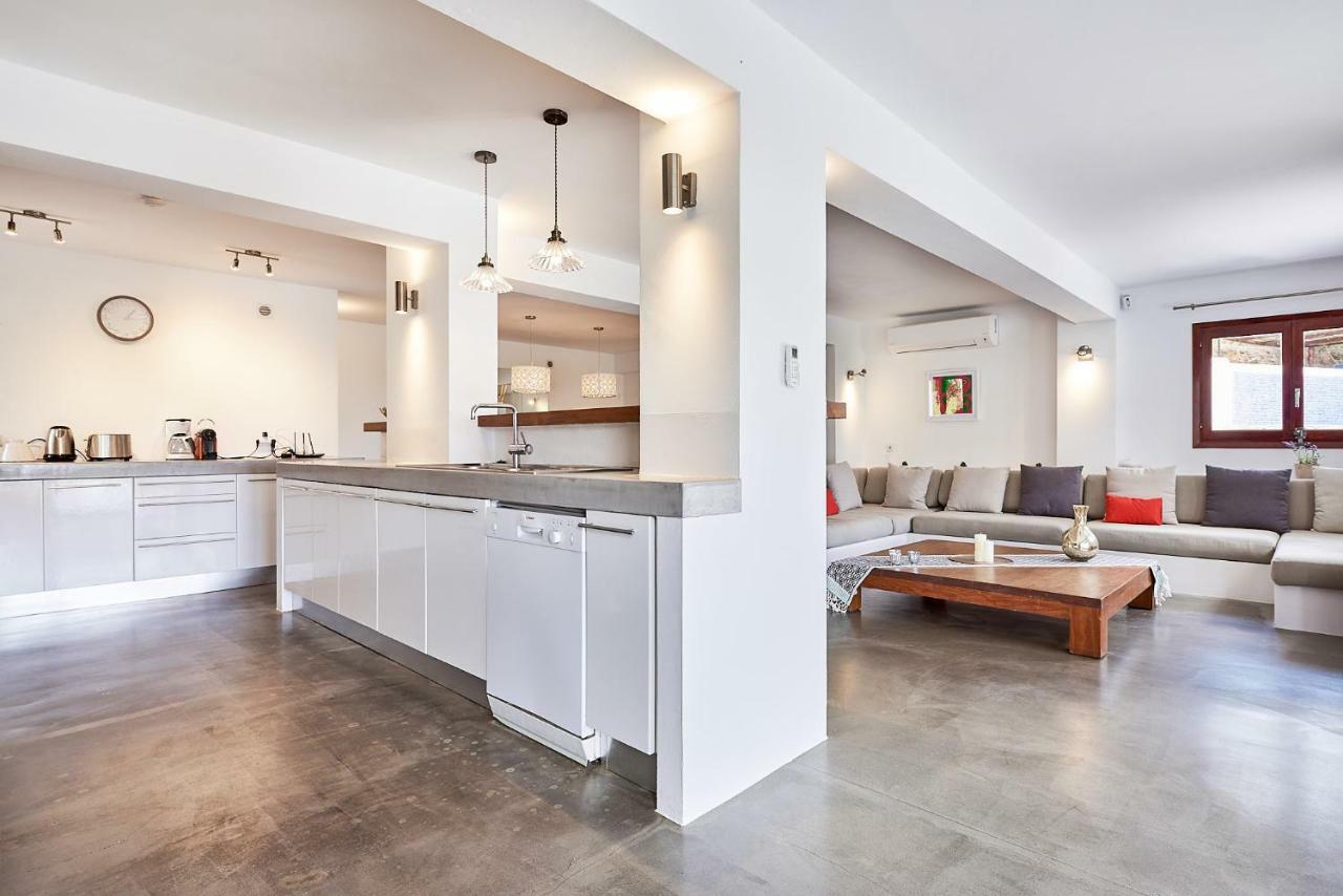 Kiva Villa *
