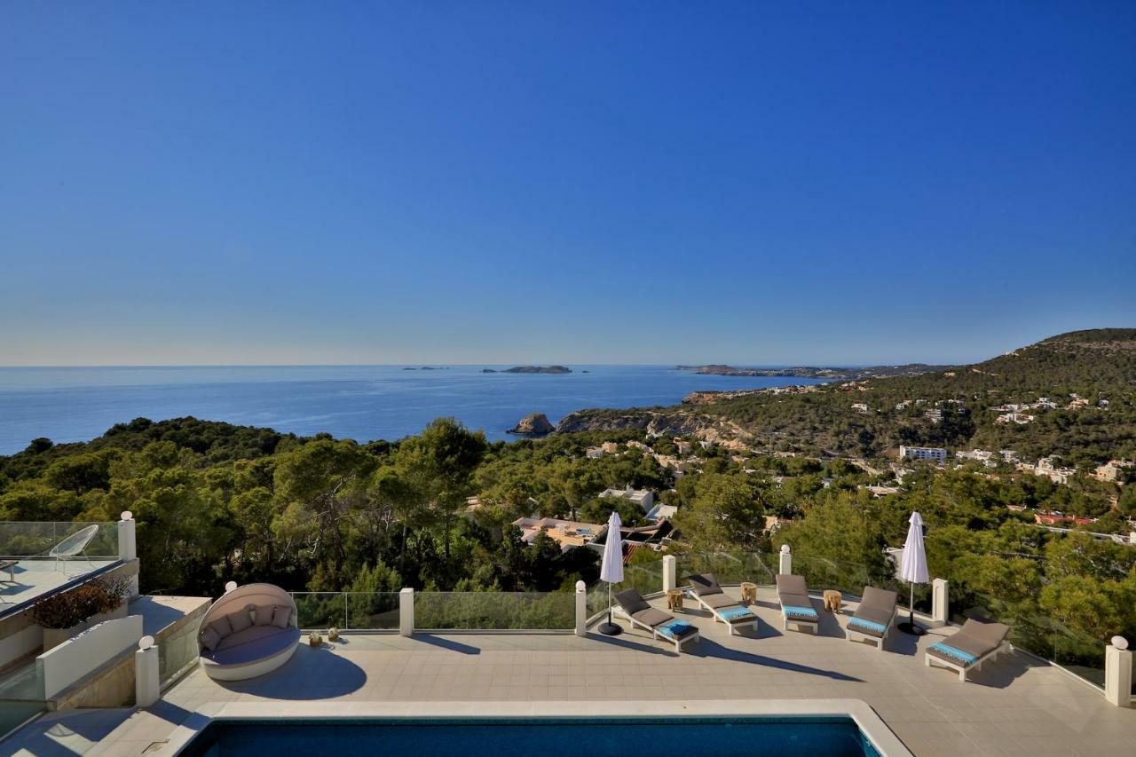 Villa C'an Petra, Carrer Club Robinson *