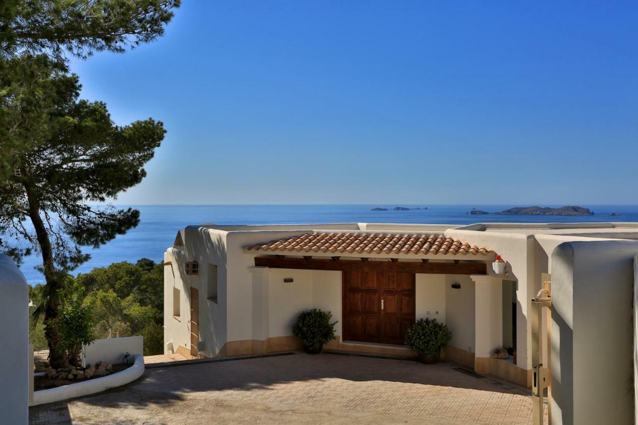 Villa C'an Petra, Carrer Club Robinson Sant Josep de sa Talaia