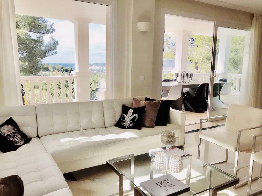 Villa Dos Monos *