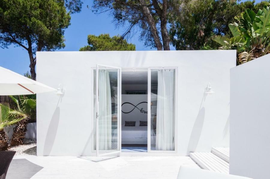 Can Love * Cala Comte