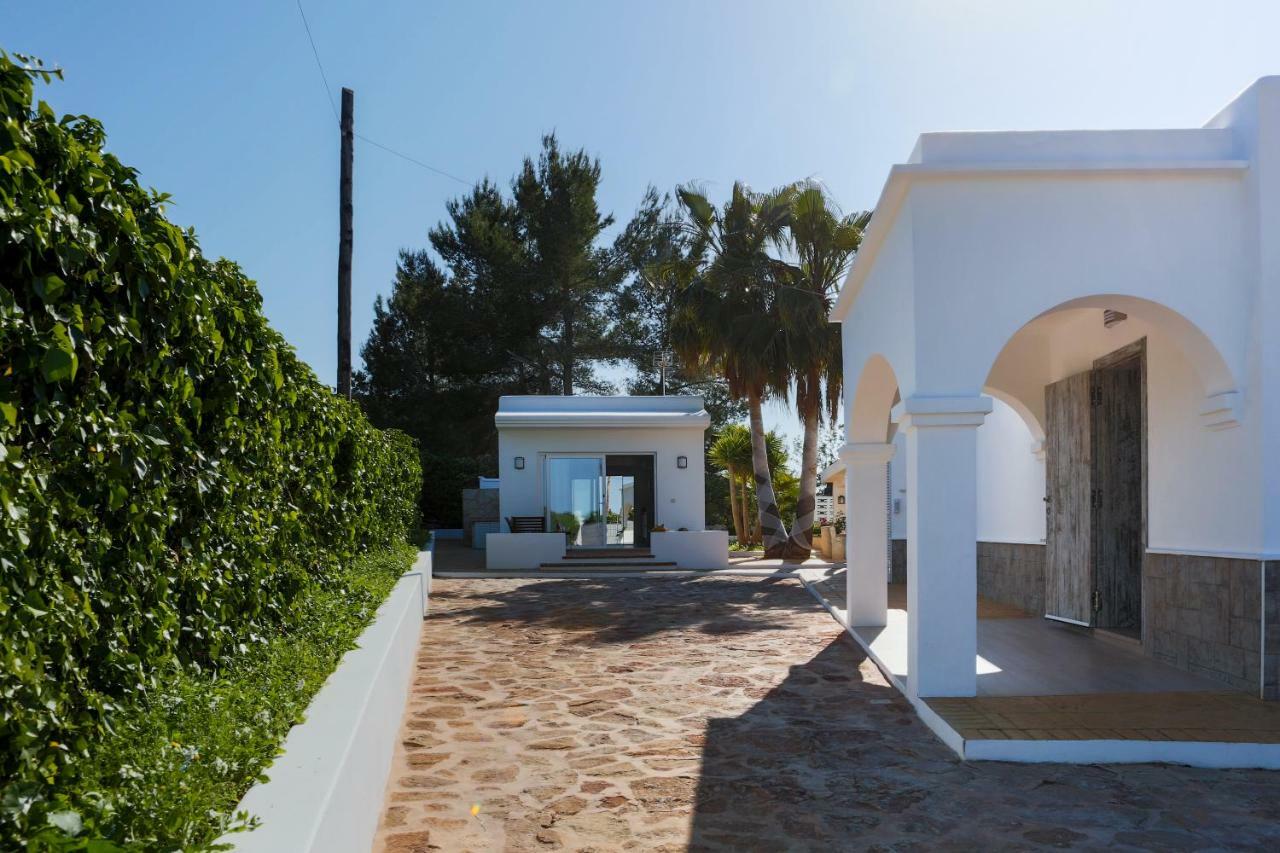 Raes Villa