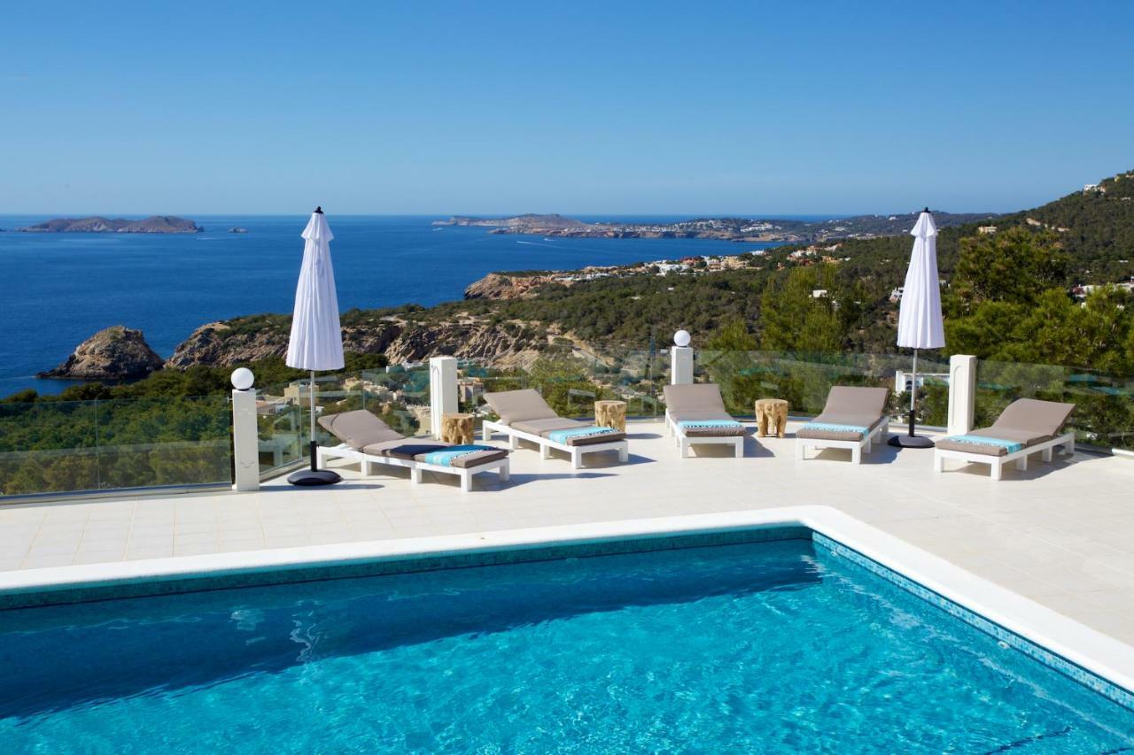 C'an Petra, Carrer Club Robinson Villa