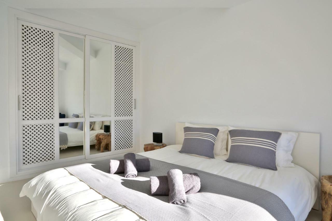 C'an Petra, Carrer Club Robinson Villa *