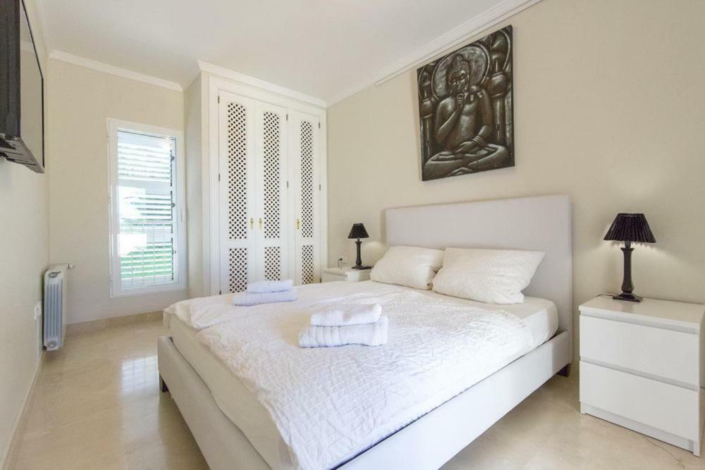 Villa Dos Monos