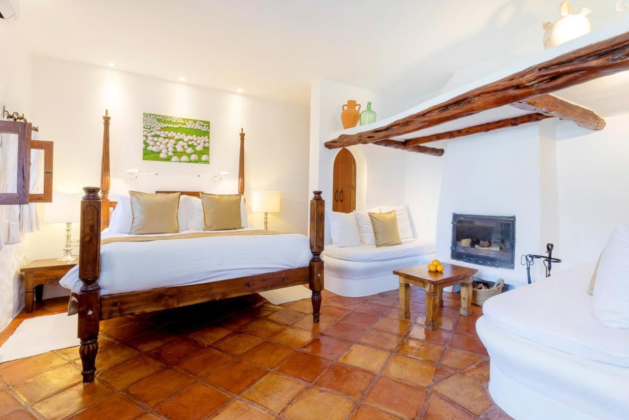 Atzaro Country house *