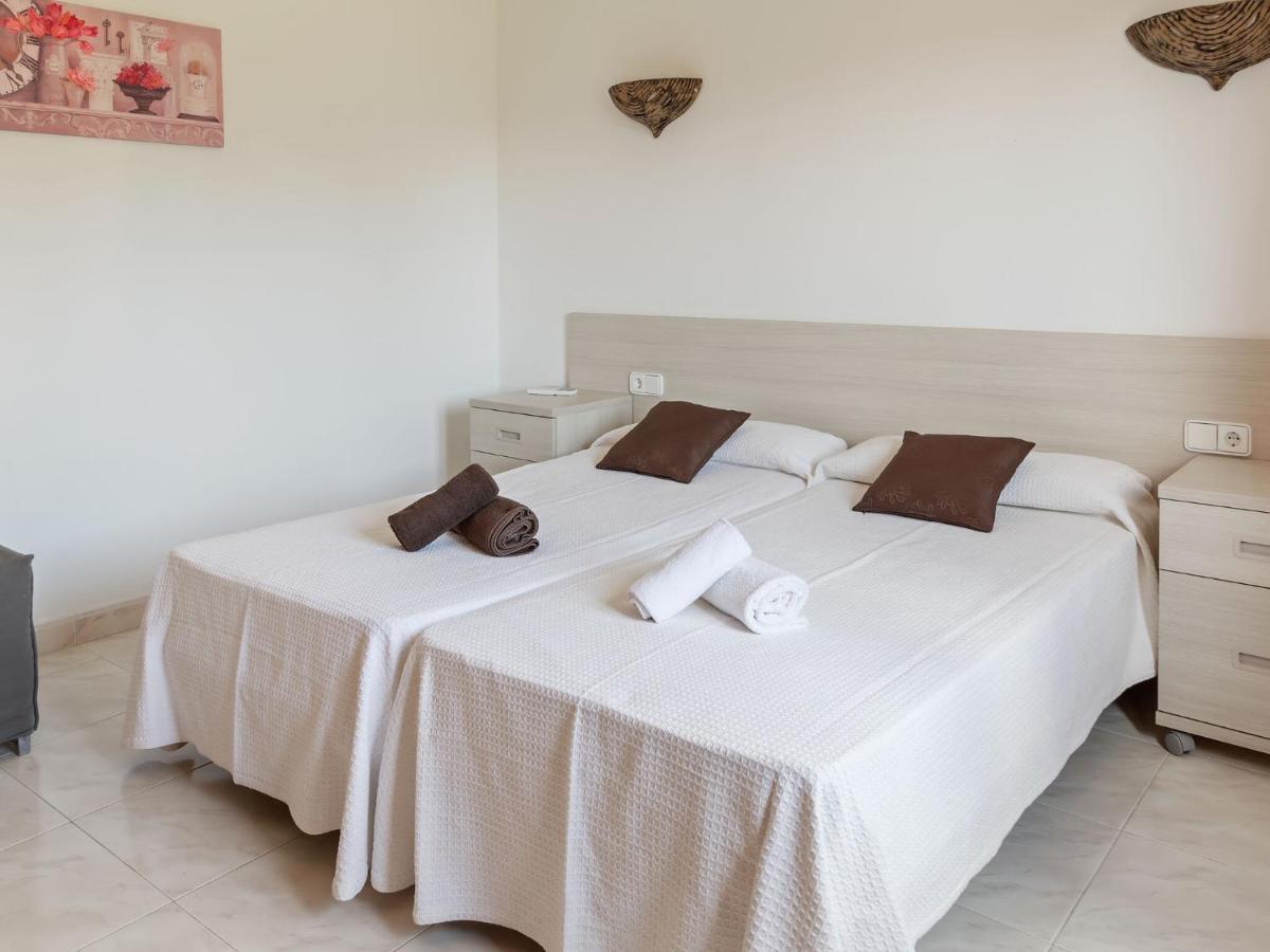 Villa Ideally Located With Pool A Short Drive From Ibiza Town And The Beach *