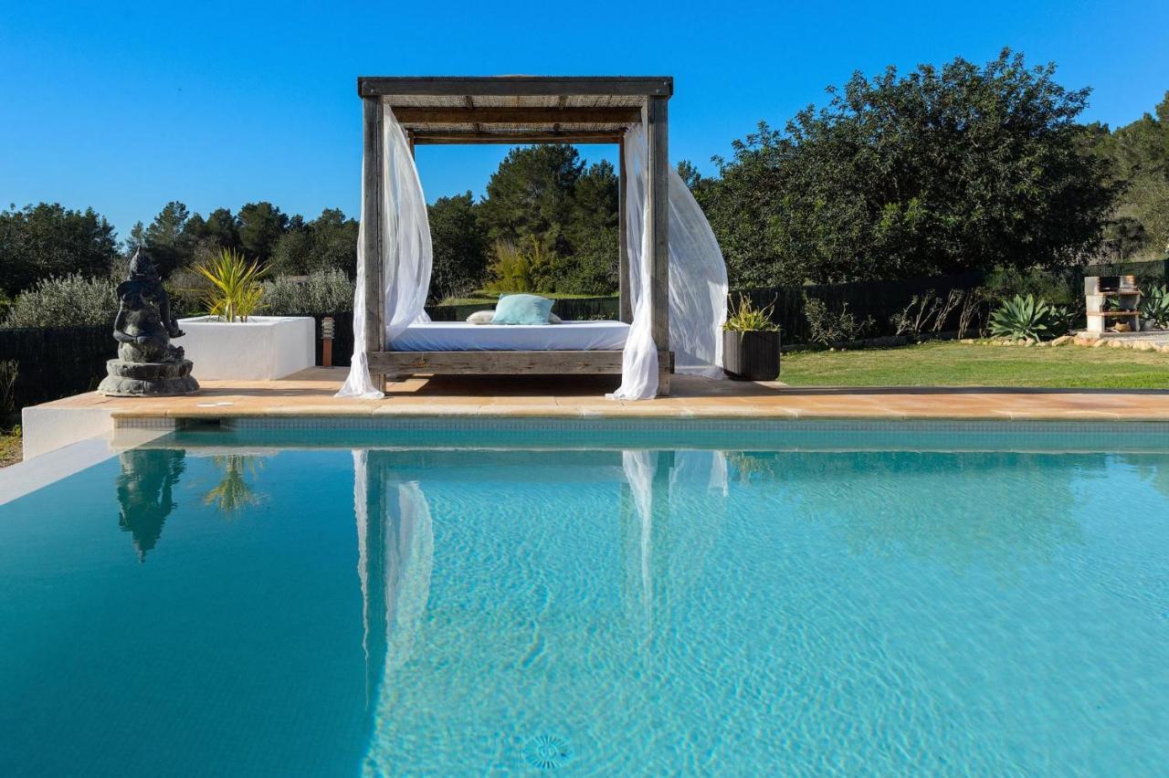 Can Vinyes * Santa Gertrudis (Ibiza)