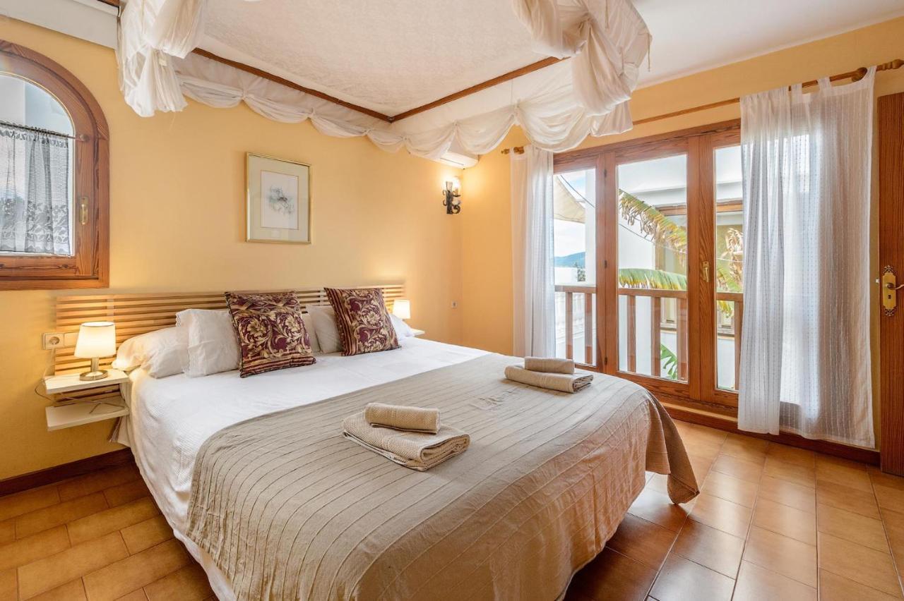 Holiday home Cas Bayarol