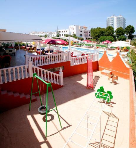 Aparthotel Vista Al Puerto *
