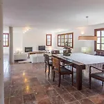 Villa Arenas